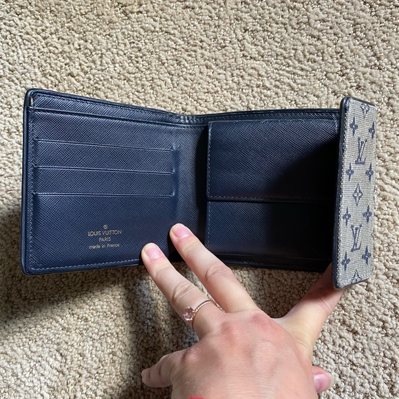Authentic Louis Vuitton classic monogram Mini Lin compact wallet navy grey - Picture 3 of 10